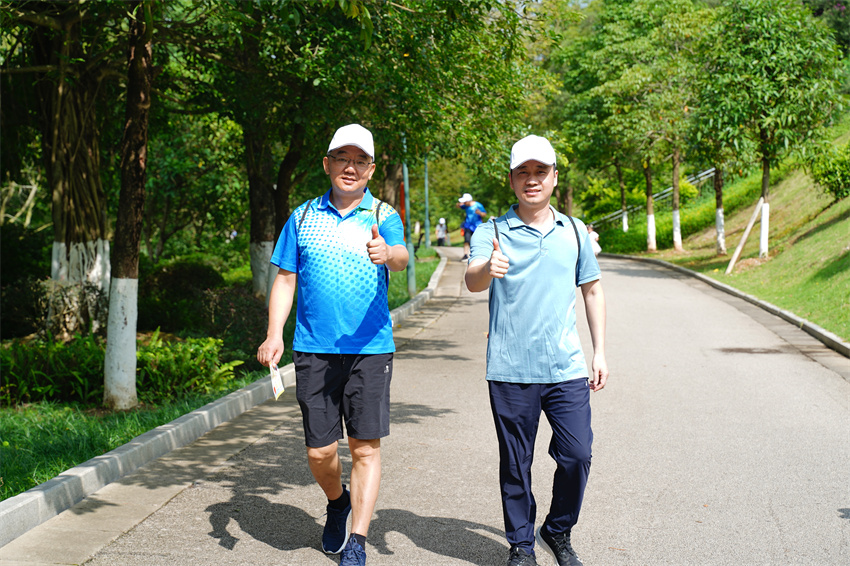 1685410333240660.jpg 健步走過程3.jpg